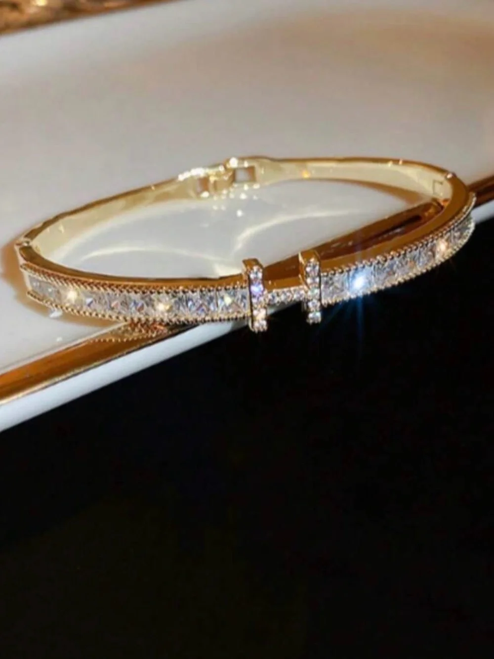 Gold Luxury Brooch Pin FENDI jewelry Crystal Designer logo silver ring necklace